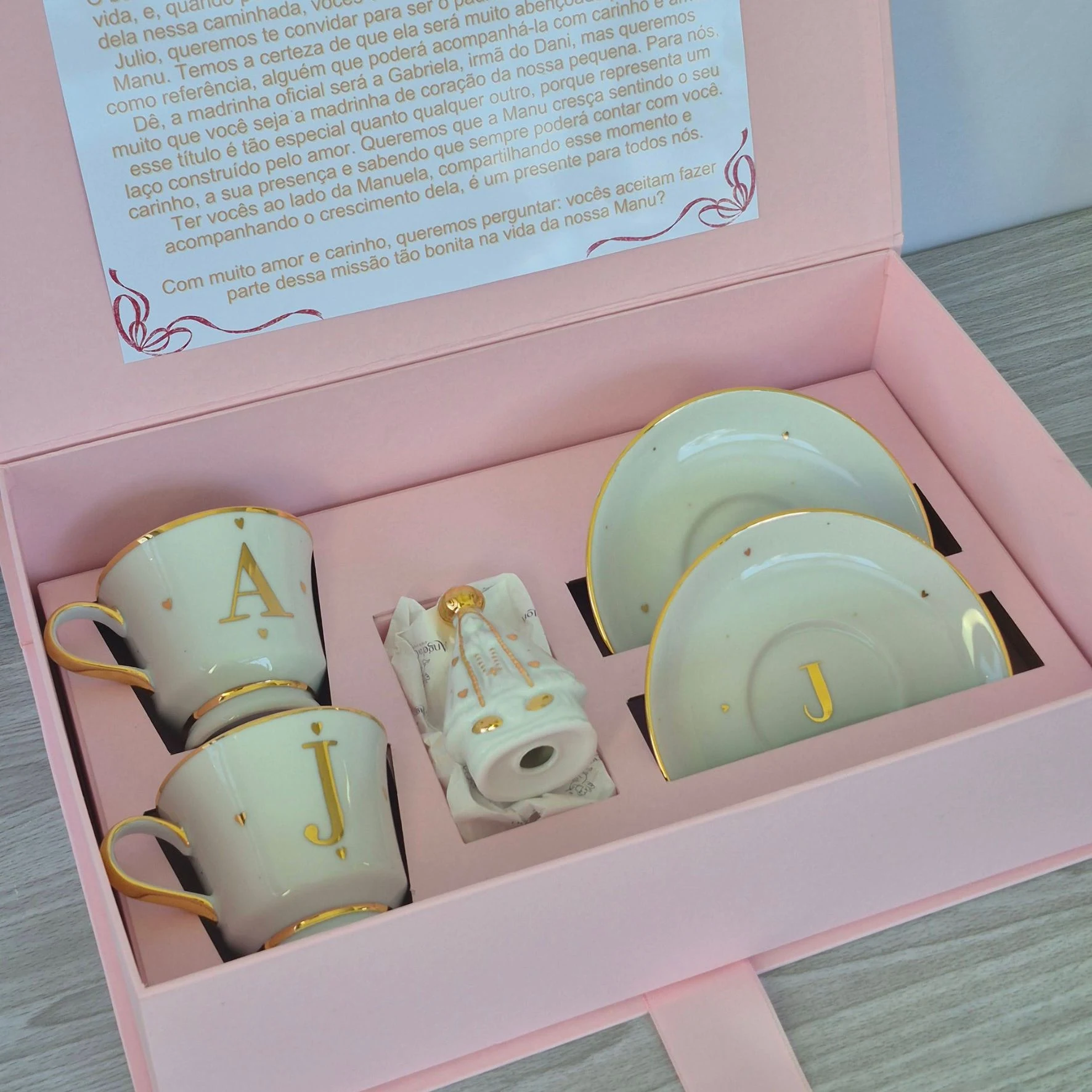 Kit Xícara de Chá 200ml  + Nossa Senhorana caixa cartonada